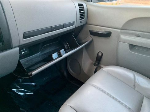 Used 2011 GMC Sierra 3500 W/T w/ Snow Plow Prep Package image 29