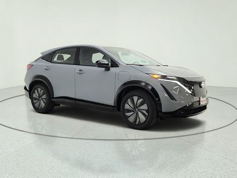 Used 2024 Nissan Ariya AWD image 3