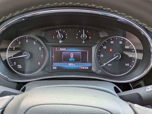 Used 2022 Buick Encore Preferred w/ Safety Package image 40