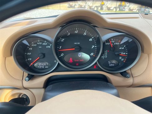 Used 2011 Porsche Cayman image 14