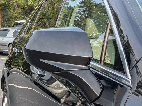 Used 2019 Cadillac XT4 Luxury FWD image 13