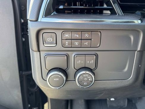 New 2026 Chevrolet Suburban Premier image 44
