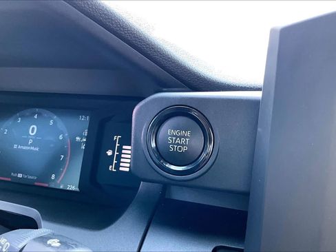 Used 2025 Toyota Tacoma SR RWD image 31