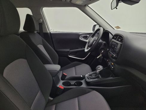 Used 2025 Kia Soul LX w/ LX Technology Package image 21
