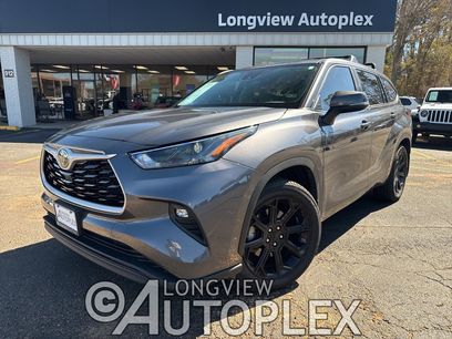 Used 2024 Toyota Highlander LE
