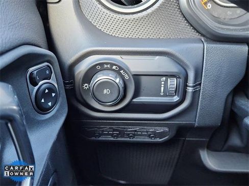 Used 2025 Jeep Wrangler Unlimited Rubicon image 29