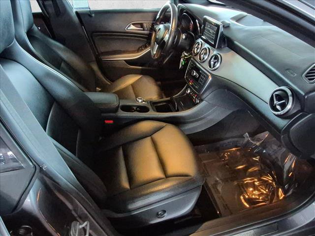 Used 2014 Mercedes-Benz CLA 250 image 20