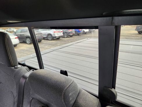 Used 2019 RAM 1500 Big Horn image 32