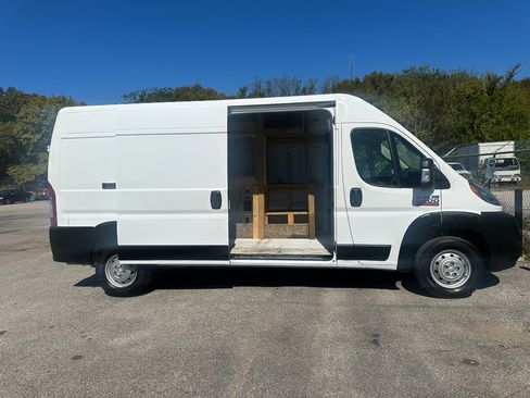Used 2021 RAM ProMaster 2500 w/ Convenience Group image 16