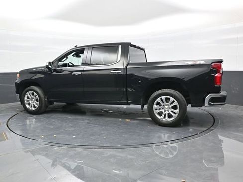 Used 2025 Chevrolet Silverado 1500 LTZ AWD/4WD image 4
