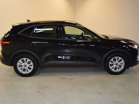 Used 2025 Ford Escape Active FWD image 2
