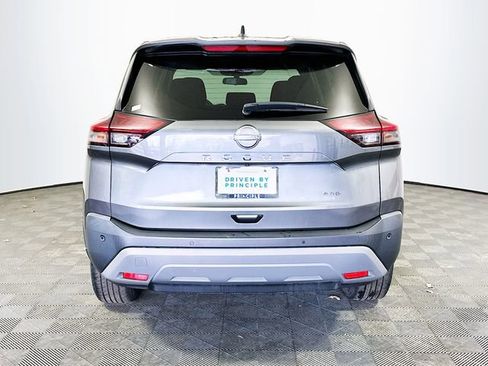 Used 2023 Nissan Rogue S image 7