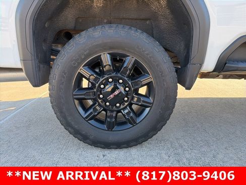 Used 2024 GMC Sierra 2500 AT4 w/ AT4 Premium Plus Package image 5