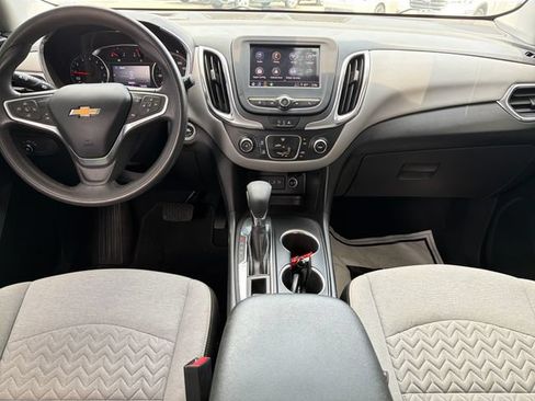 Used 2022 Chevrolet Equinox LS w/ LS Convenience Package FWD image 9
