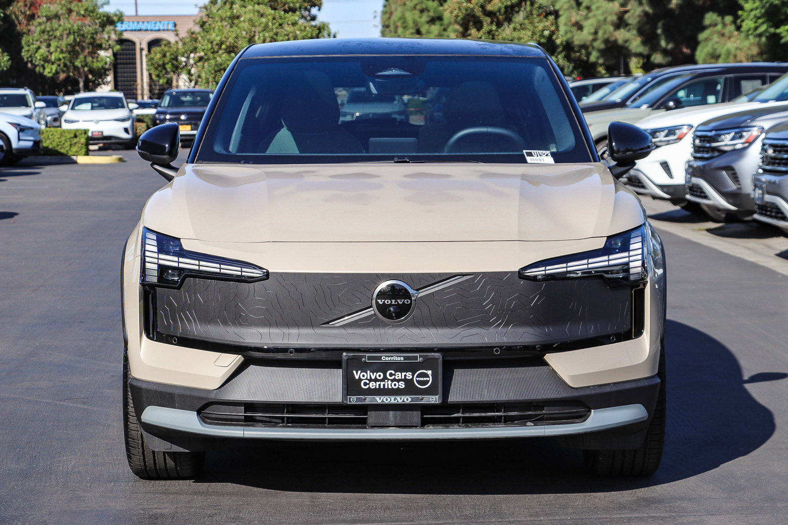 New 2026 Volvo EX30 Cross Country Ultra AWD/4WD image 2