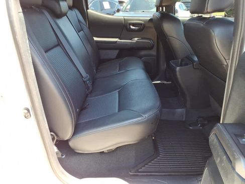Used 2017 Toyota Tacoma TRD Pro AWD/4WD image 16