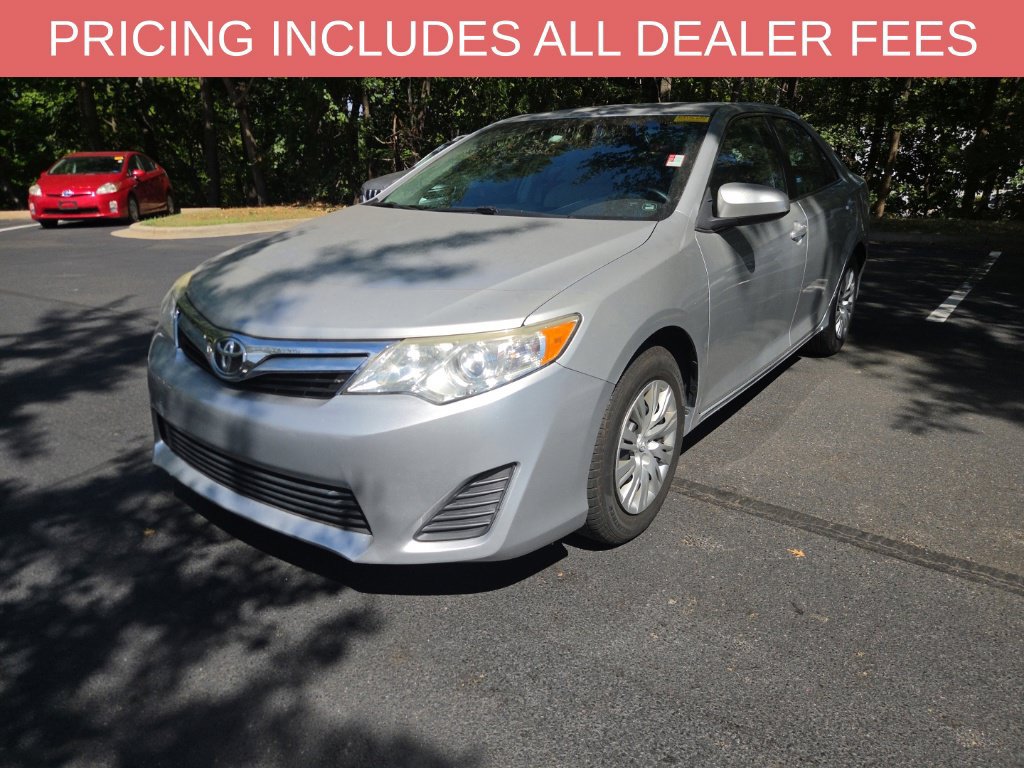Used 2014 Toyota Camry LE FWD image 11