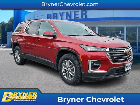 Certified 2023 Chevrolet Traverse LT image 1
