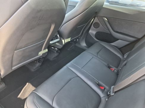 Used 2023 Tesla Model Y Long Range AWD/4WD image 18
