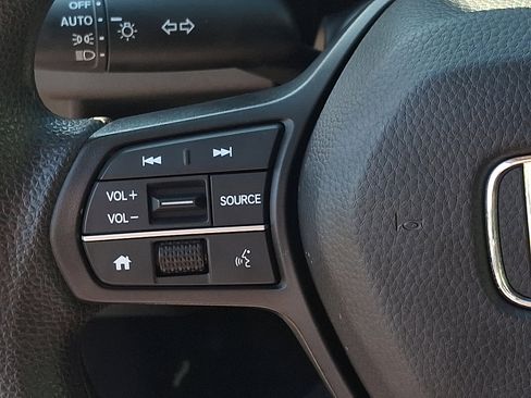 Used 2023 Honda CR-V EX image 23