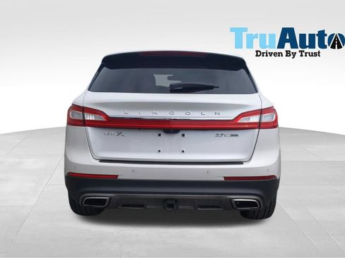 Used 2016 Lincoln MKX Reserve w/ Luxury Package FWD image 5