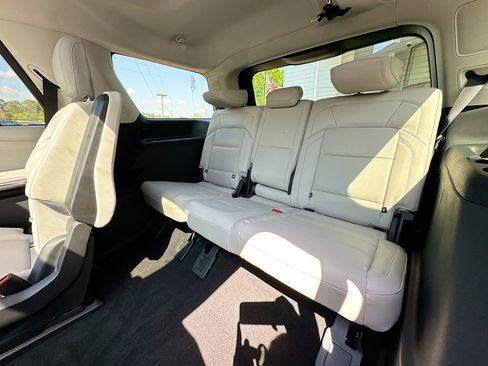 Used 2026 Lincoln Navigator Reserve image 28