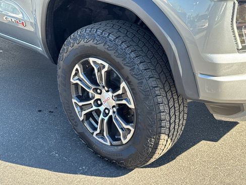 Certified 2024 GMC Canyon AT4 w/ Technology Package image 6
