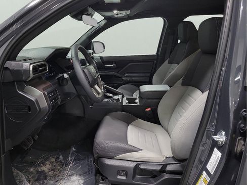 Used 2024 Toyota Tacoma TRD Off-Road image 12