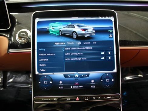 Used 2022 Mercedes-Benz S 500 4MATIC w/ 3D Technology Package image 26