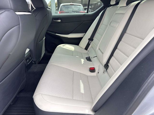 Used 2022 Lexus IS 350 F Sport RWD image 14