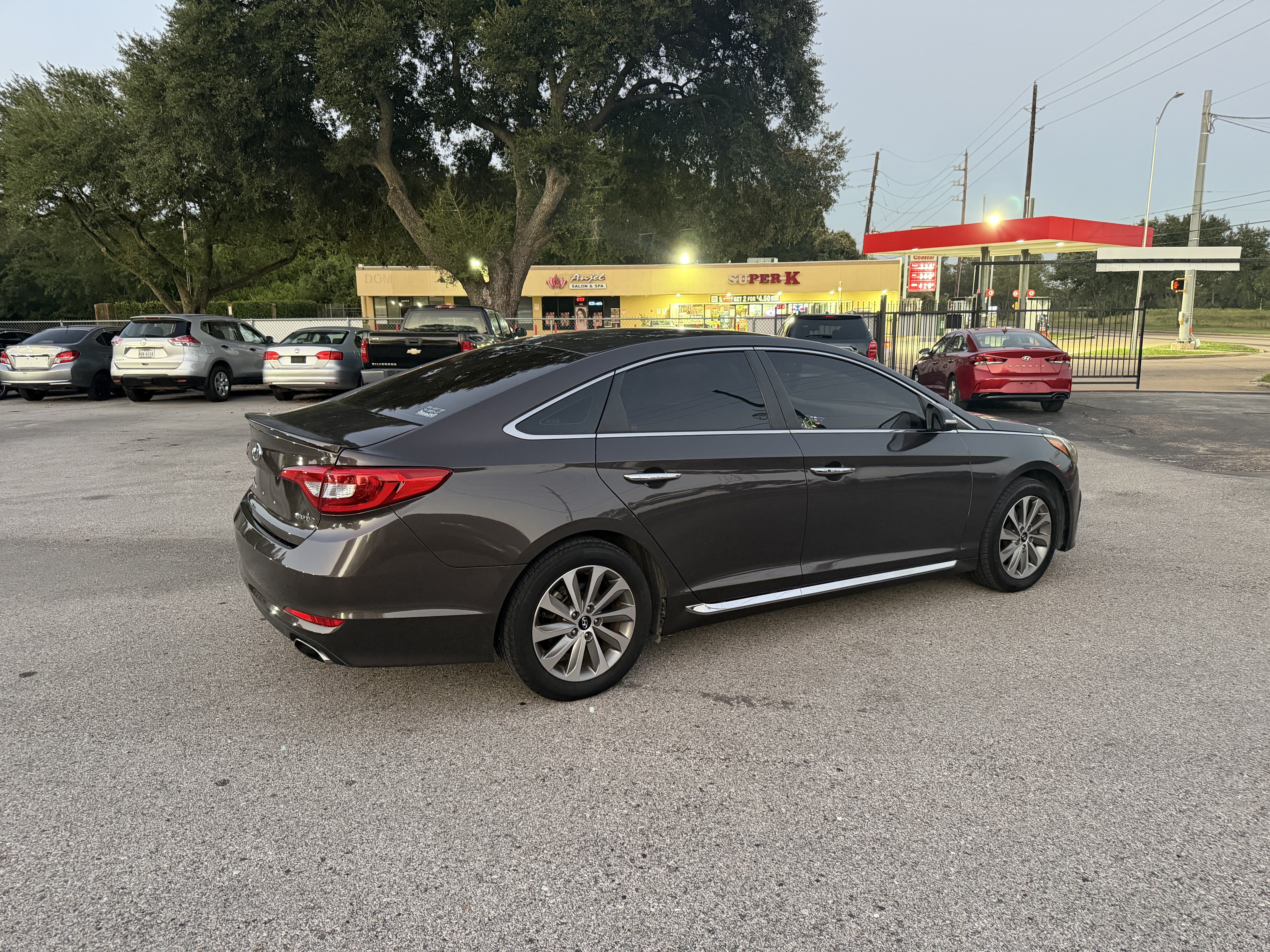 Used 2016 Hyundai Sonata Sport w/ Option Group 03 FWD image 5