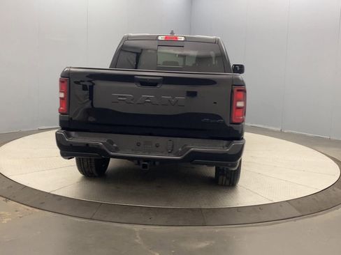 New 2026 RAM 1500 Express AWD/4WD image 4