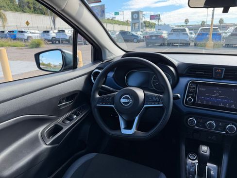 Used 2025 Nissan Versa SV image 32