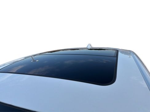 Used 2020 Chevrolet Malibu LT FWD image 13