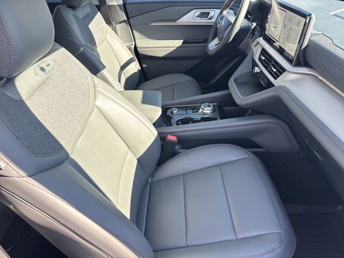 New 2026 Ford Explorer Active w/ Active Comfort Package image 13