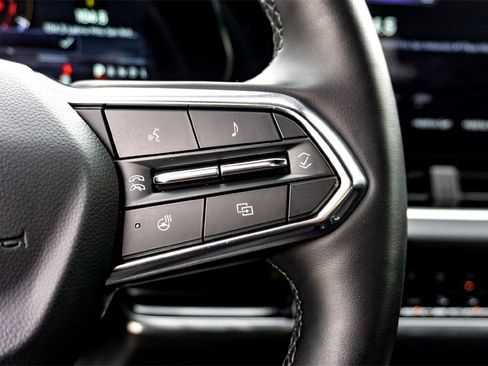 Used 2025 Chevrolet Equinox LT image 20