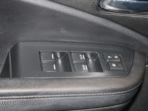Used 2021 Honda Pilot Touring image 7