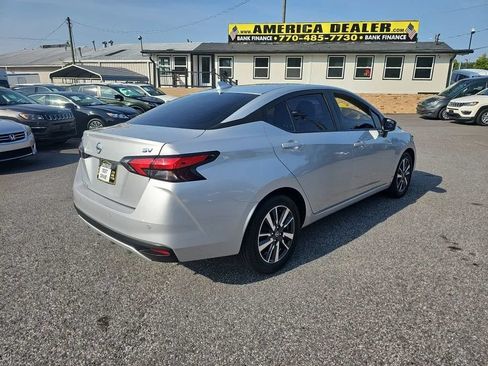 Used 2021 Nissan Versa SV FWD image 6