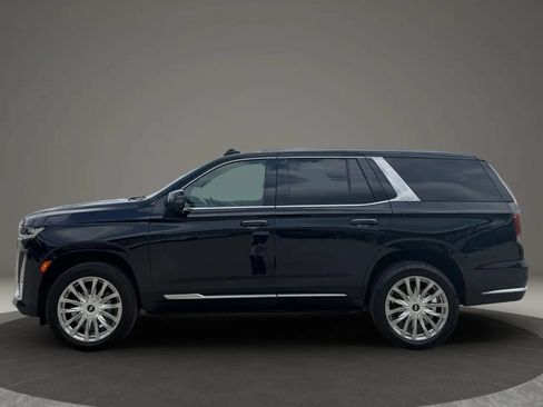Used 2023 Cadillac Escalade Premium Luxury w/ LPO, Floor Liner Package AWD/4WD image 4