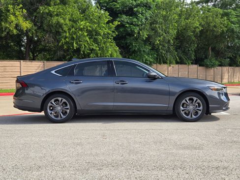 Certified 2023 Honda Accord EX image 2