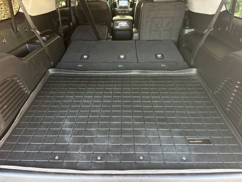 Used 2020 Chevrolet Suburban Premier image 19