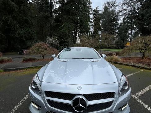 Used 2013 Mercedes-Benz SL 550 w/ Premium Pkg image 1