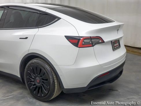 Used 2021 Tesla Model Y 2WD image 8