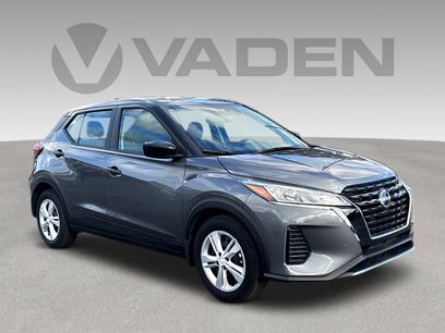 Used 2025 Nissan Kicks Play S
