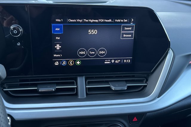 New 2026 Chevrolet Trax RS w/ Sunroof Package FWD image 27
