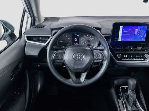 Used 2025 Toyota Corolla LE FWD image 17