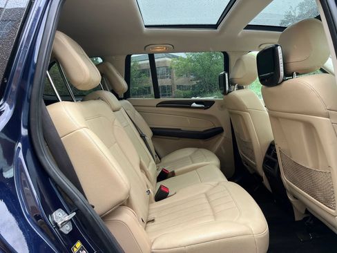 Used 2018 Mercedes-Benz GLS 450 4MATIC image 19