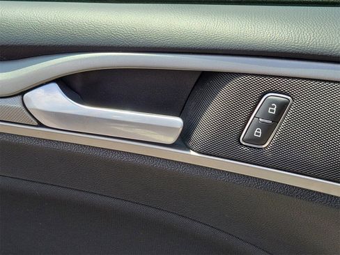 Used 2018 Ford Fusion SE w/ Fusion SE Technology Package image 29