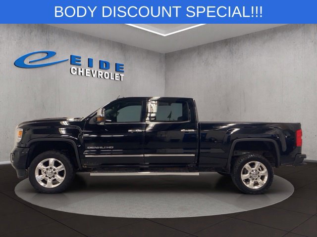 Used 2017 GMC Sierra 2500 Denali w/ Duramax Plus Package AWD/4WD image 11