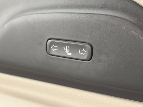 Used 2017 Chrysler Pacifica Limited w/ Advanced Safetytec Group image 8